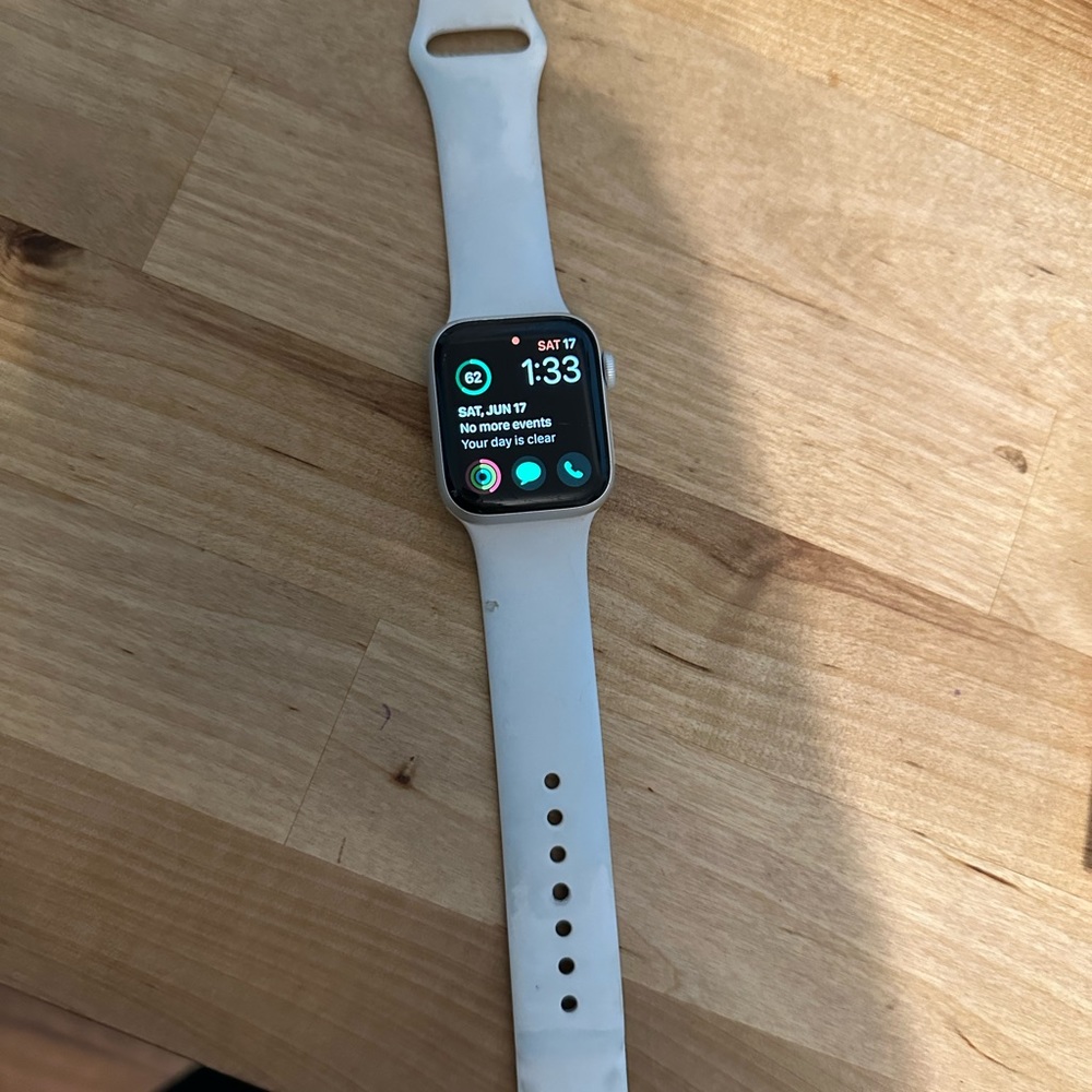 Apple Watch Series 4 40mm SOLD